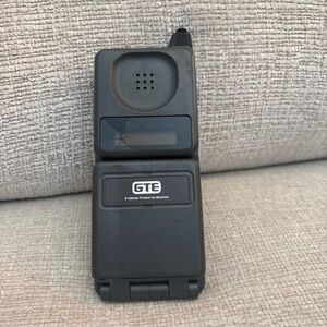 Motorola Black Flip Phone Vintage
